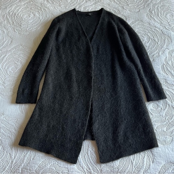 COS - Oversized Longline Wool-Blend Cardigan - Black - Picture 2 of 10